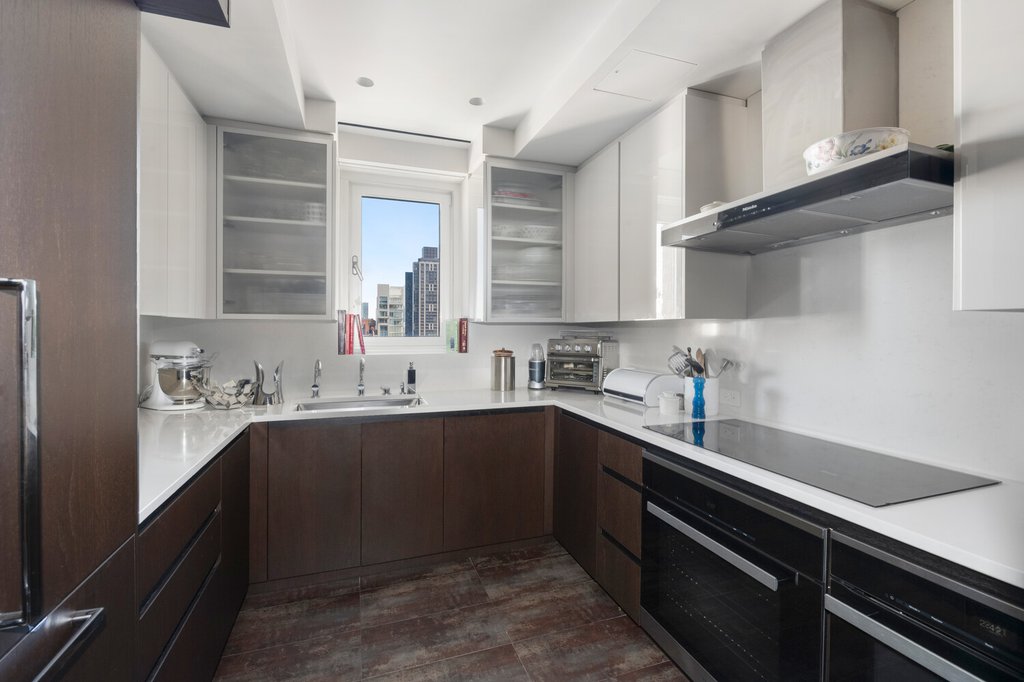 200 East 62nd Street, Unit 19D photo 7
