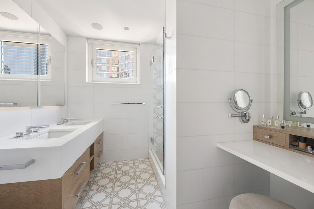 200 East 62nd Street, Unit 19D photo 9