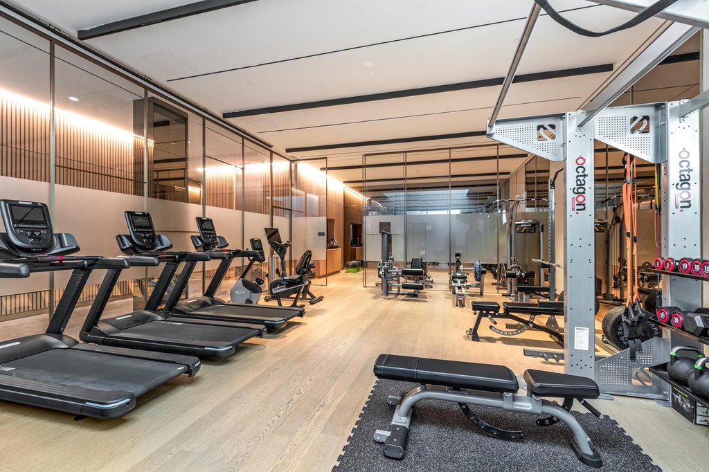 500 West 45th Street, Unit 610 photo 8