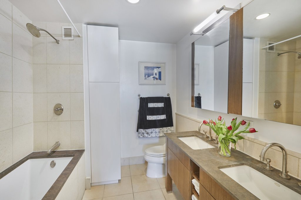 350 West 42nd Street, Unit 48C photo 25