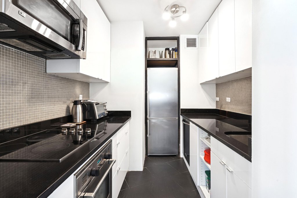 343 East 74th Street, Unit 11B photo 6
