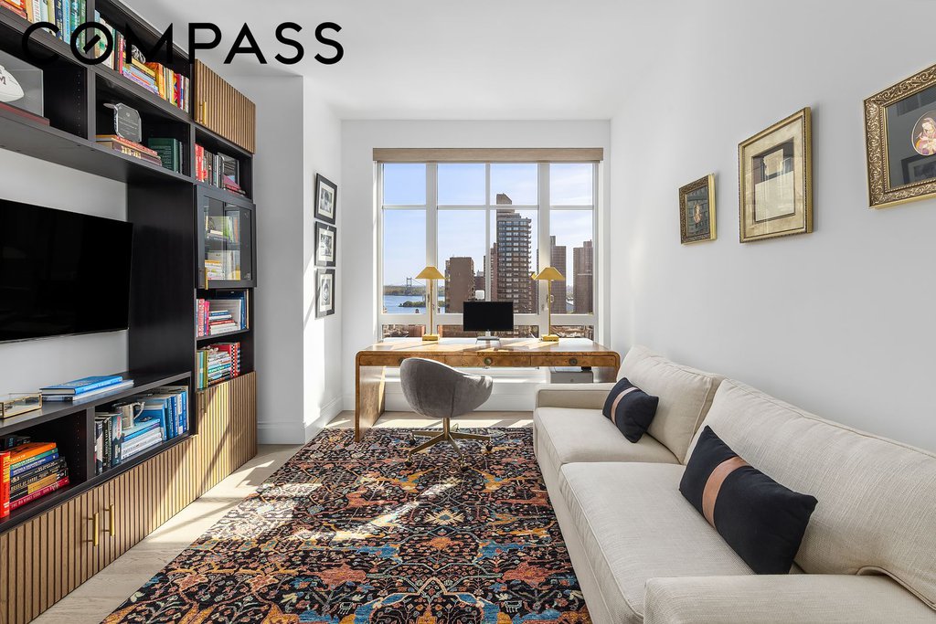 200 East 95th Street, Unit 12A photo 9