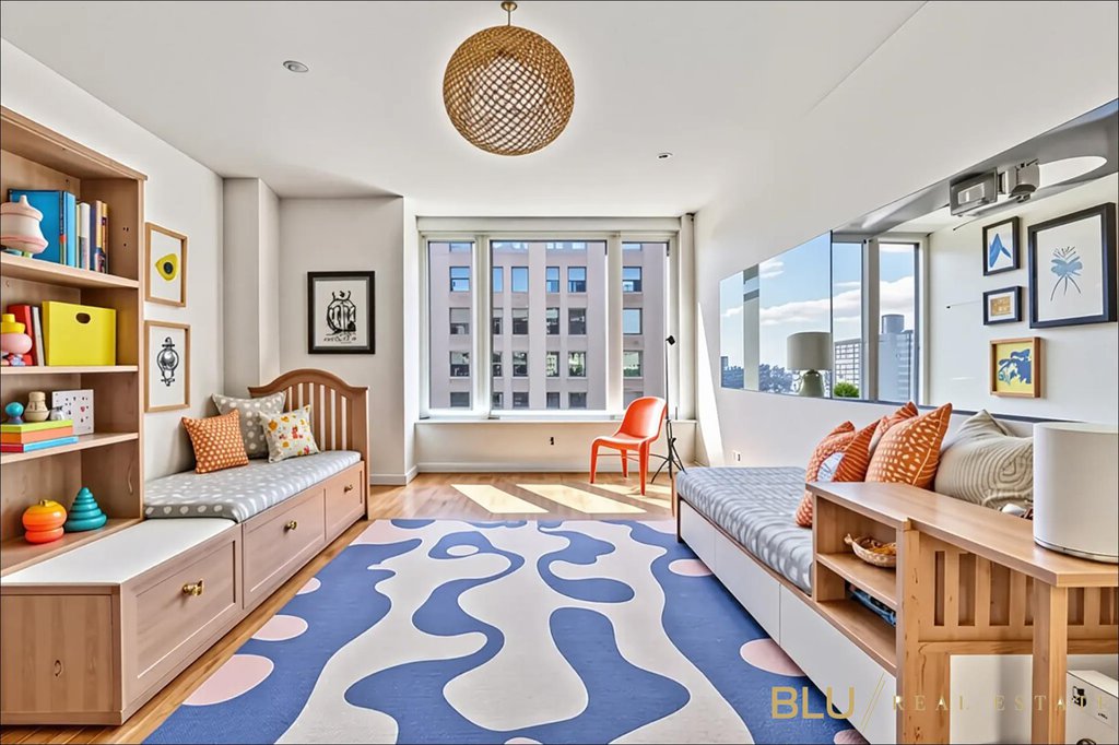 220 Riverside Boulevard, Unit 39D photo 8