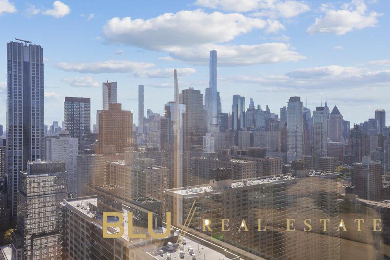220 Riverside Boulevard, Unit 39D photo 23