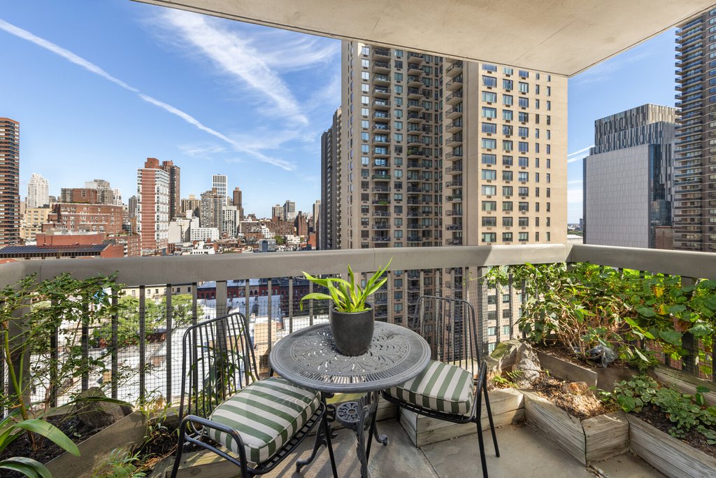 422 East 72nd Street, Unit 14ABF photo 5
