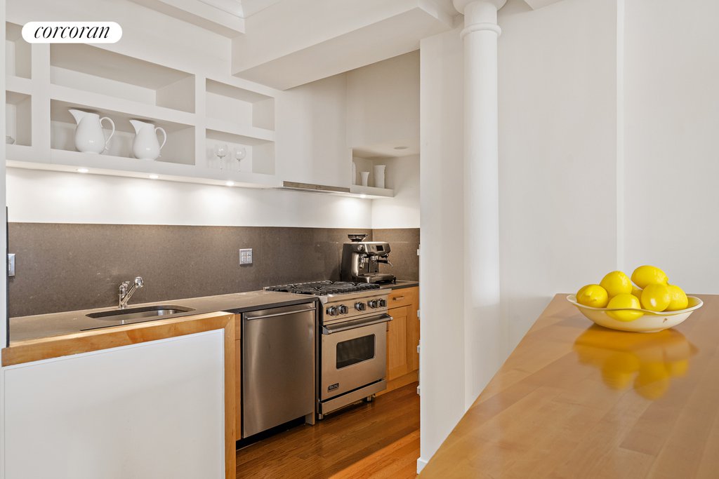 426 West Broadway, Unit 5G photo 3