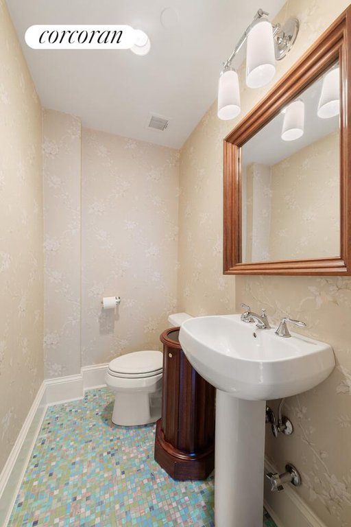 426 West Broadway, Unit 5G photo 8