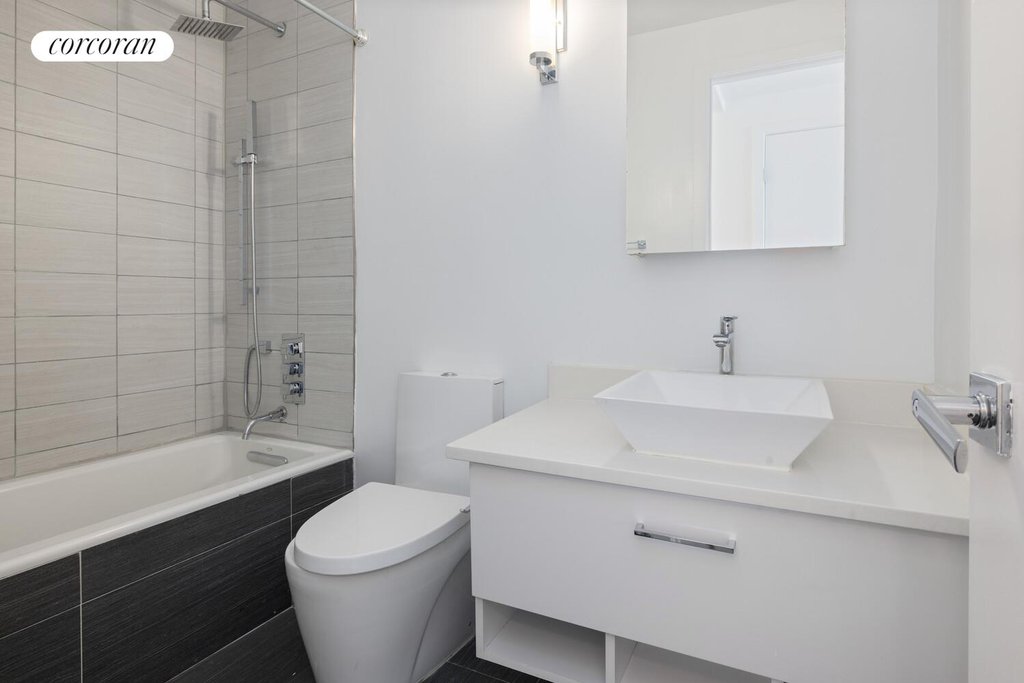 330 East 38th Street, Unit 50F photo 8