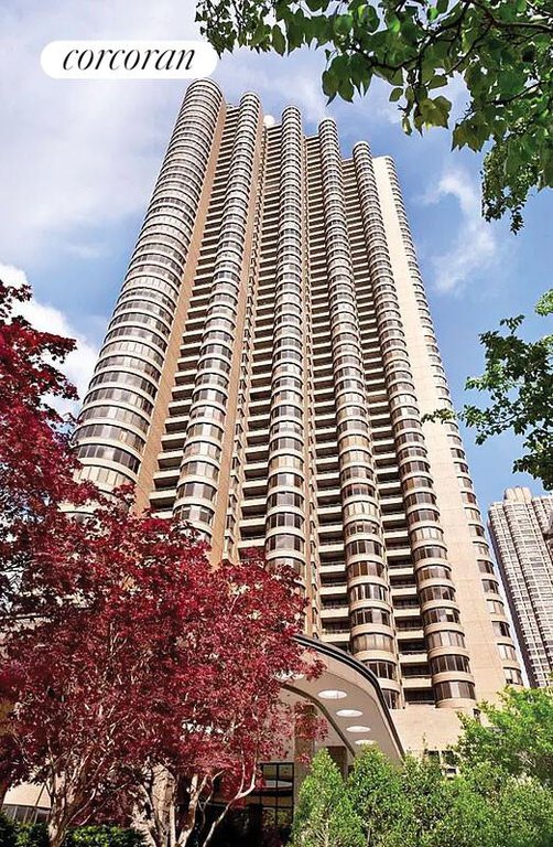 330 East 38th Street, Unit 50F photo 10