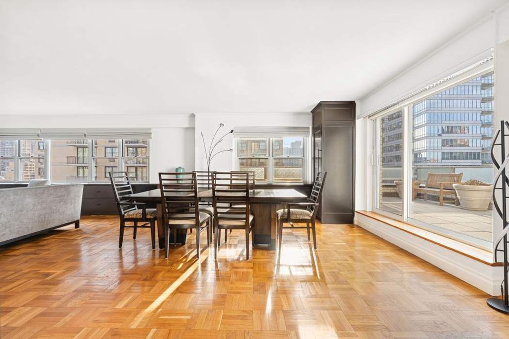 301 East 75th Street, Unit 19B photo 5