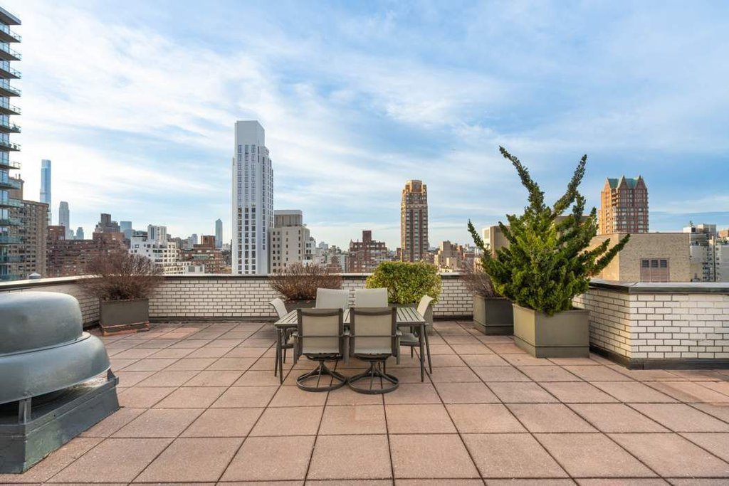 301 East 75th Street, Unit 19B photo 19