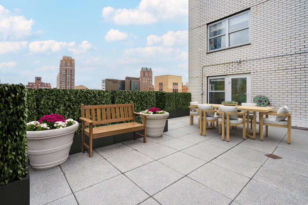301 East 75th Street, Unit 19B