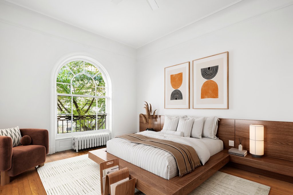 380 Riverside Drive, Unit 2D photo 2