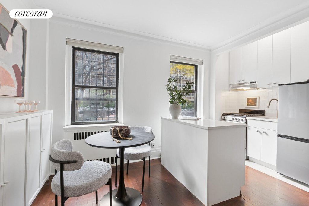125 West 96th Street, Unit 1B photo 2