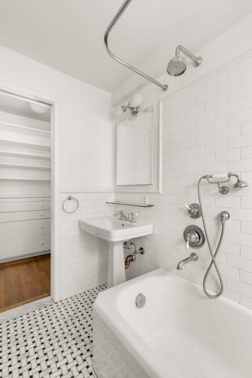 235 East 73rd Street, Unit 6F photo 5