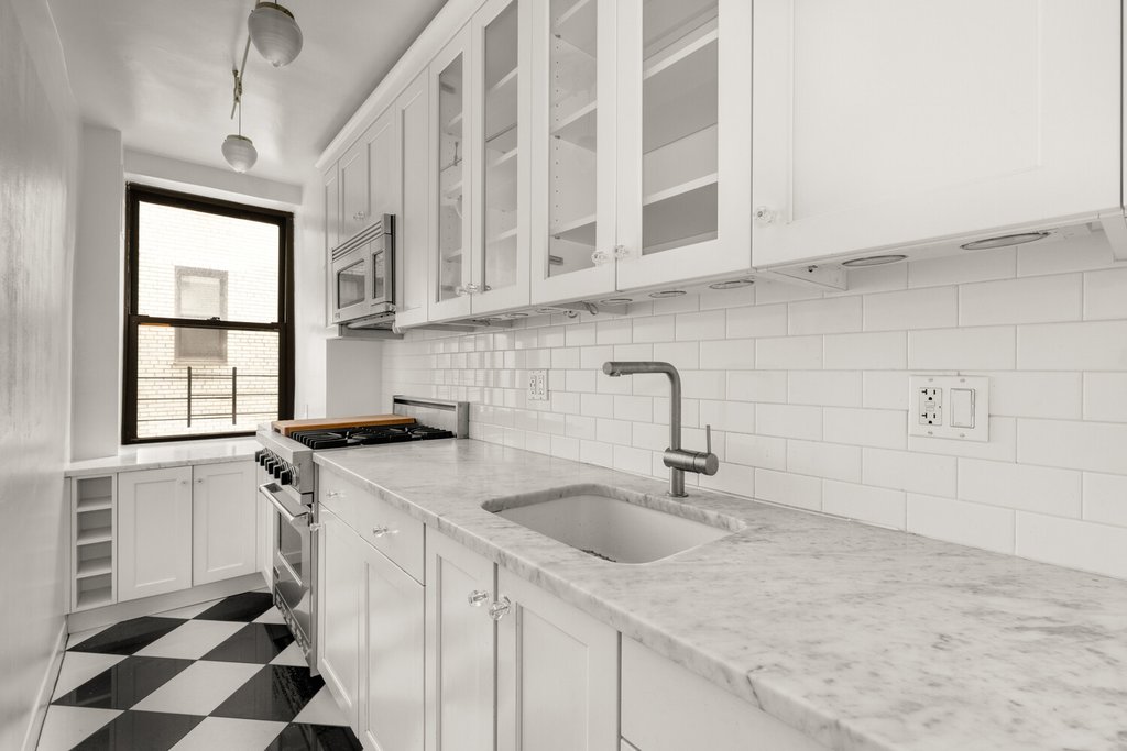235 East 73rd Street, Unit 6F photo 6