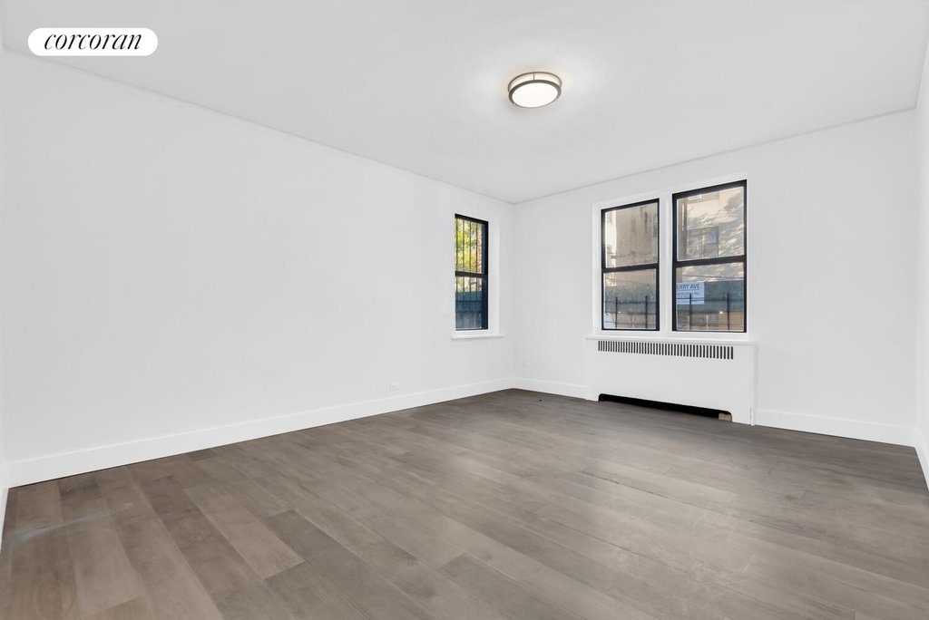 3245 Perry Avenue, Unit 1G photo 3