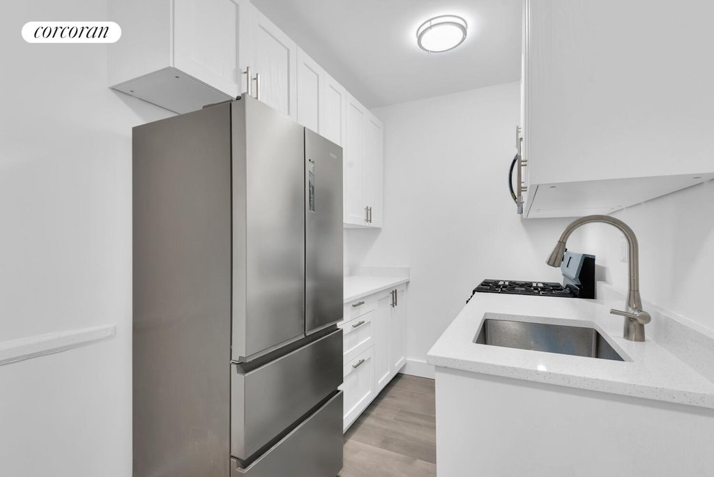 3245 Perry Avenue, Unit 1G photo 4