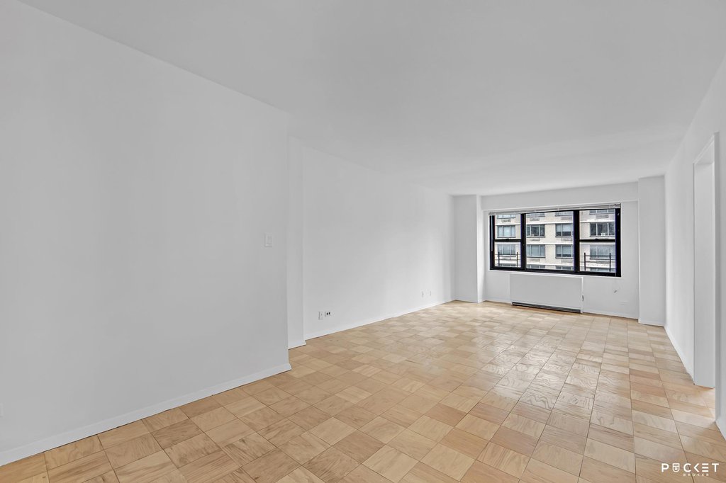 345 East 80th Street, Unit 7D