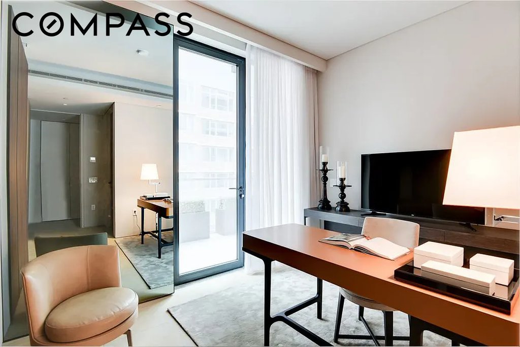 522 West 29th Street, Unit 4D photo 4