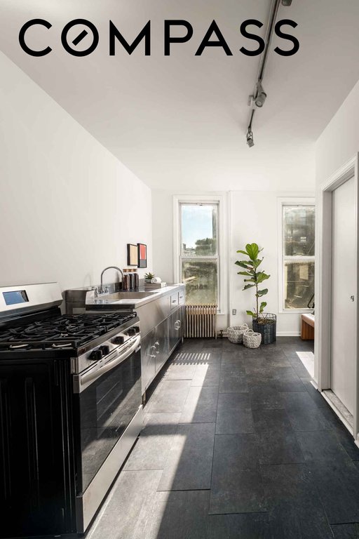 152 North 9th Street, Unit 3L photo 8