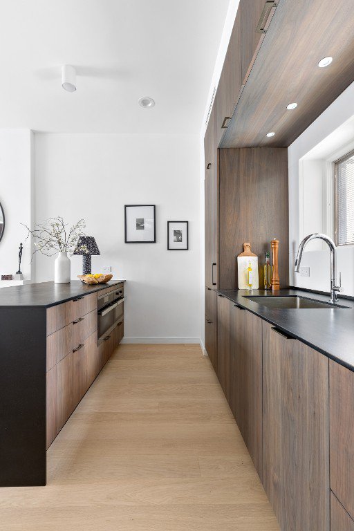128 East 38th Street, Unit 1 photo 6