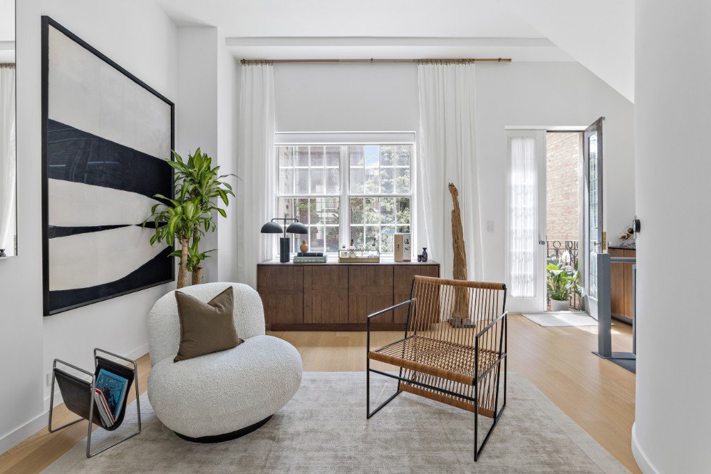 128 East 38th Street, Unit 1 photo 9