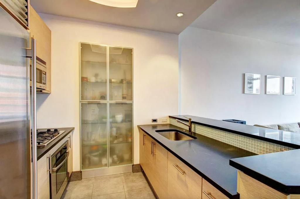 325 Fifth Avenue, Unit 24F photo 4