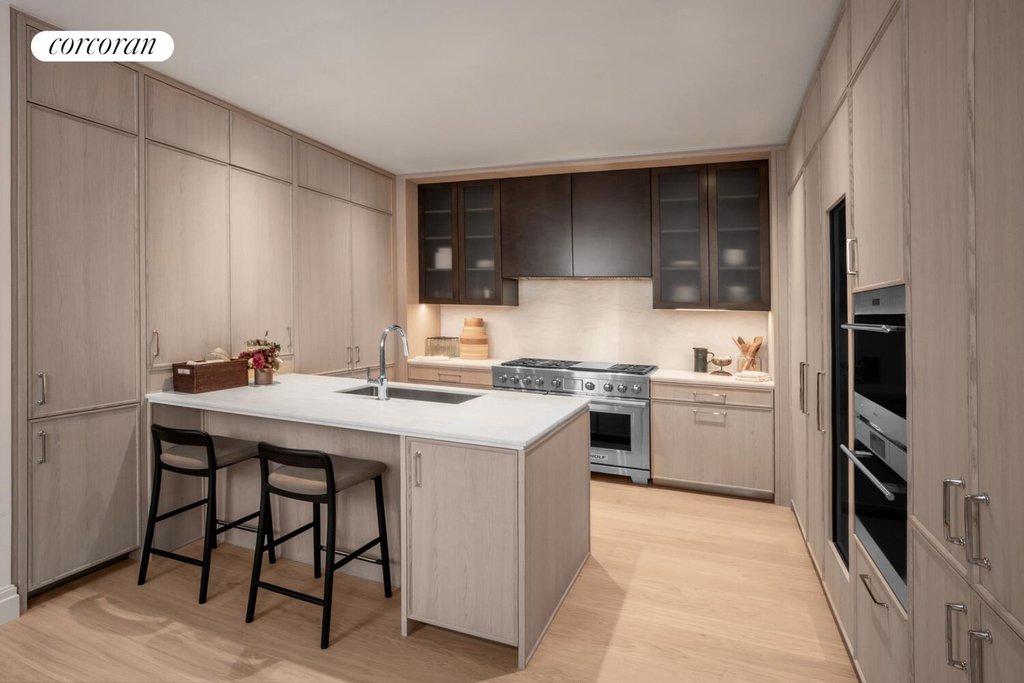 720 West End Avenue, Unit PH17C photo 4