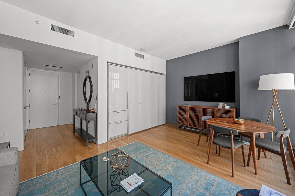 18 West 48th Street, Unit 22A photo 2