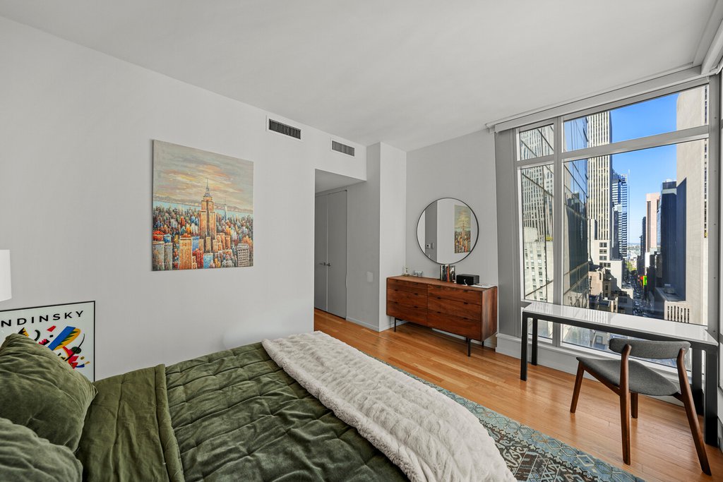 18 West 48th Street, Unit 22A photo 4