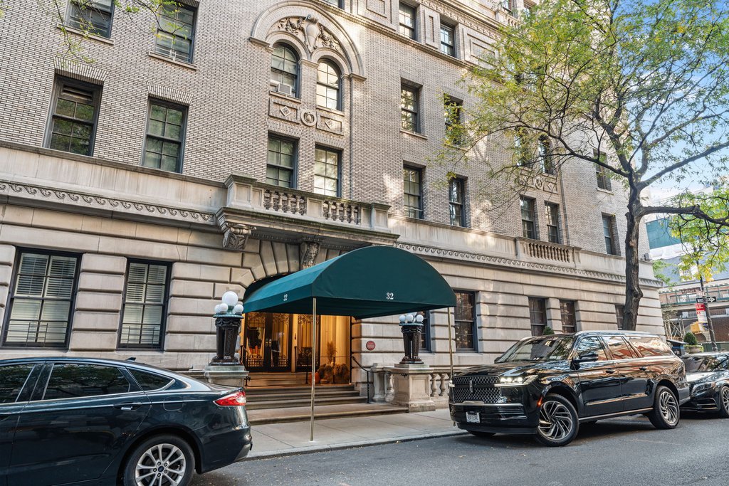 32 East 64th Street, Unit 9W
