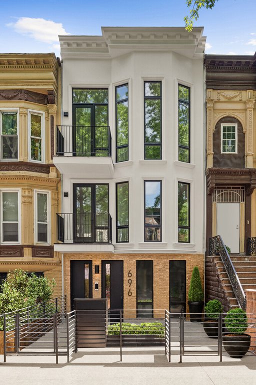 696 Chauncey Street, Unit 1R photo 12