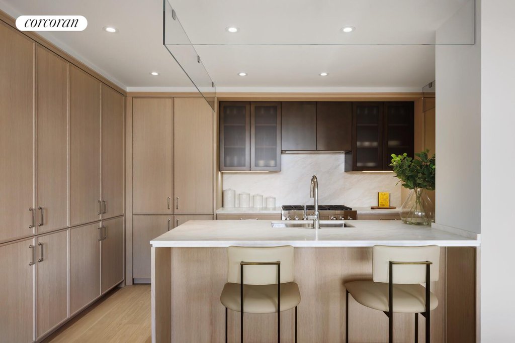 720 West End Avenue, Unit 9A photo 3