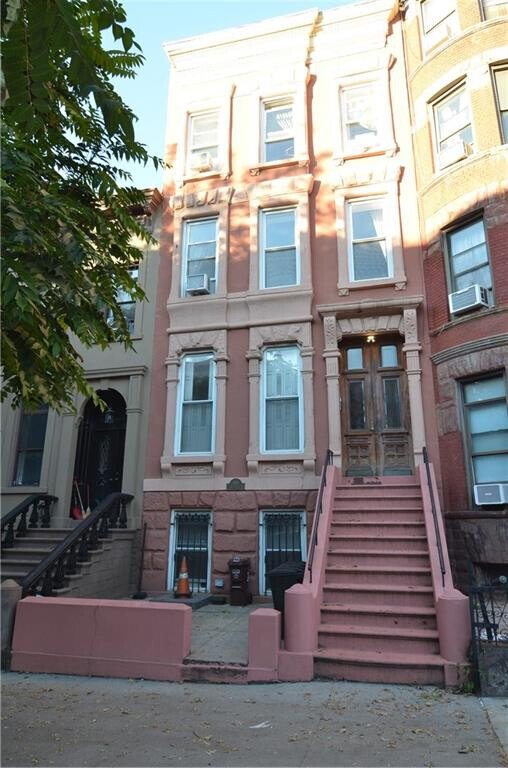 819 Union Street, Unit PH