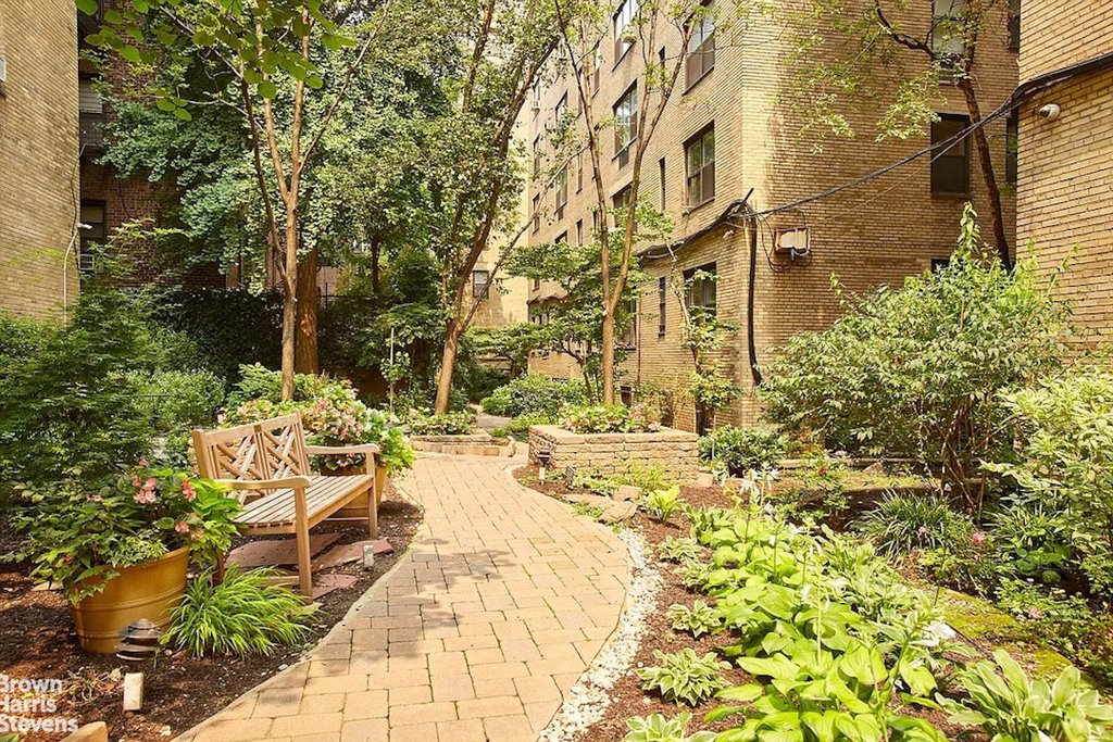 434 East 52nd Street, Unit 6D photo 7