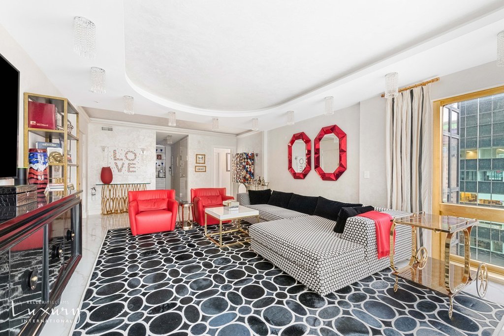 721 Fifth Avenue, Unit 32H photo 6