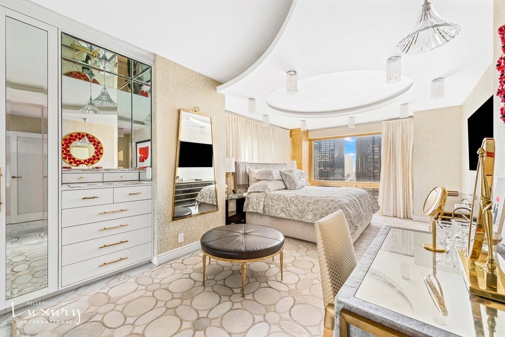 721 Fifth Avenue, Unit 32H photo 8