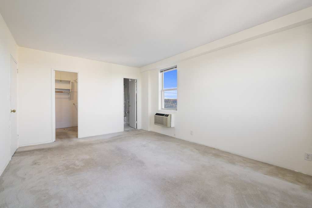 5700 Arlington Avenue, Unit 12B photo 15