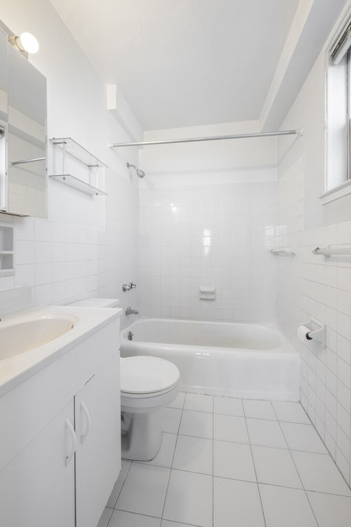 5700 Arlington Avenue, Unit 12B photo 19