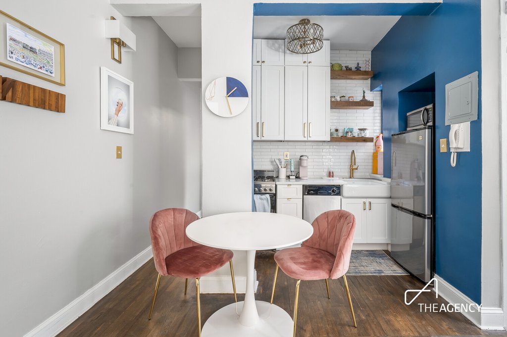 102 West 80th Street, Unit 48 photo 2