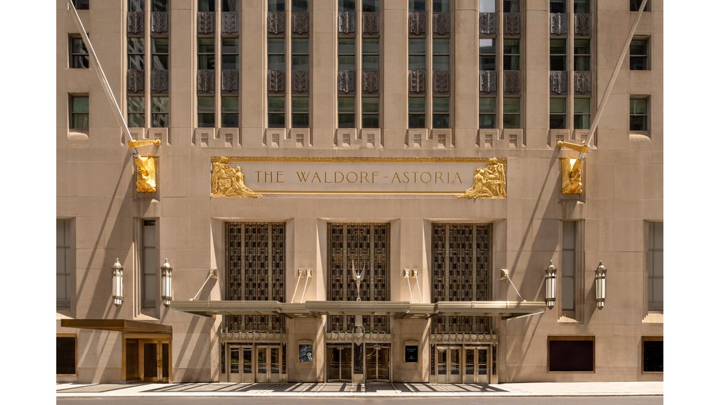 303 Park Avenue, Unit 2202
