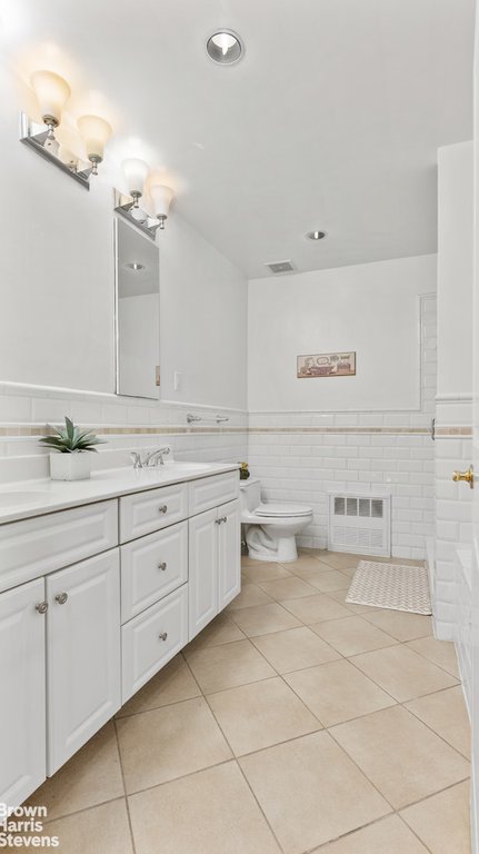 563 West 161st Street – For Sale photo 6