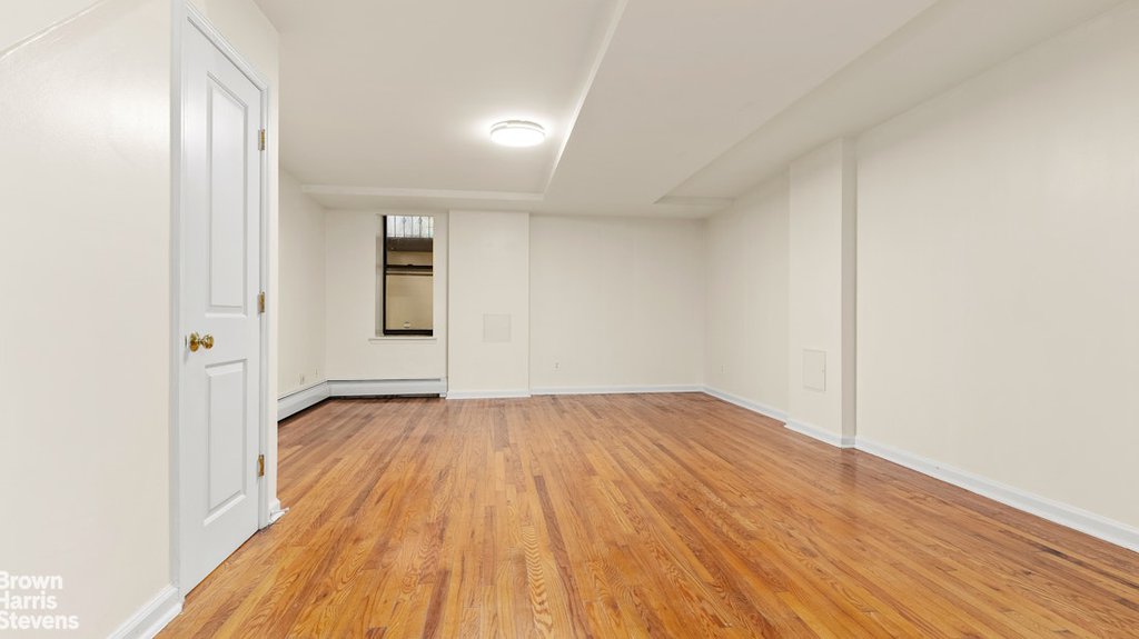 563 West 161st Street – For Sale photo 7