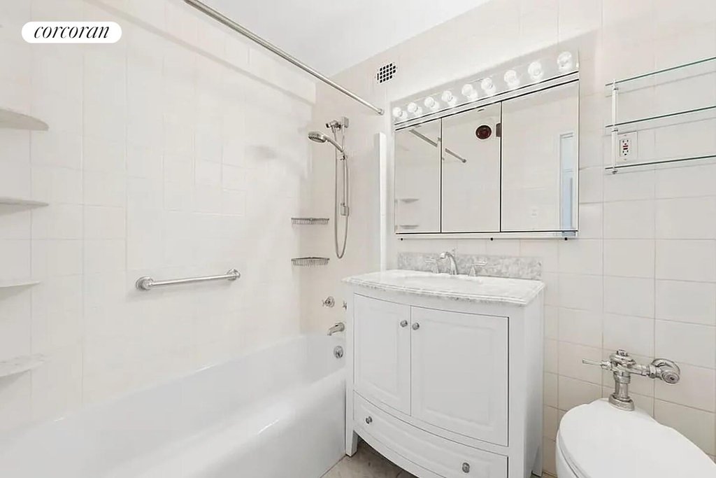 40 East 78th Street, Unit 10B photo 3