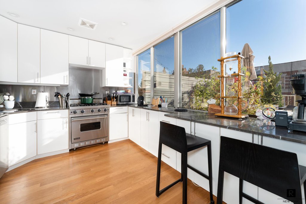 525 East 11th Street, Unit 6C photo 11
