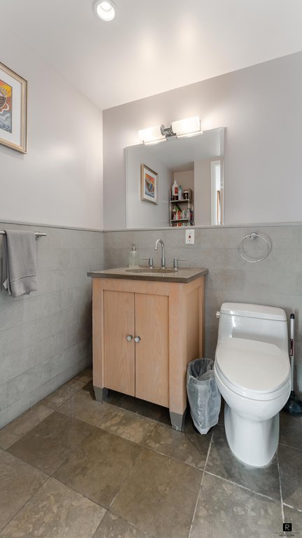525 East 11th Street, Unit 6C photo 16