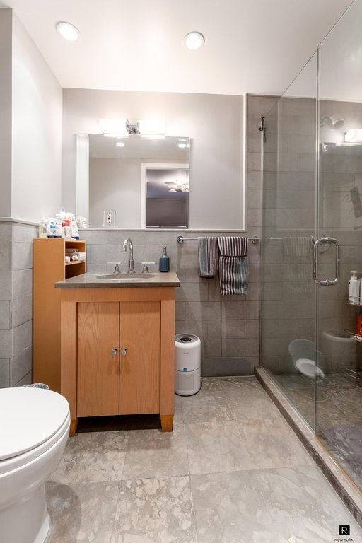 525 East 11th Street, Unit 6C photo 17
