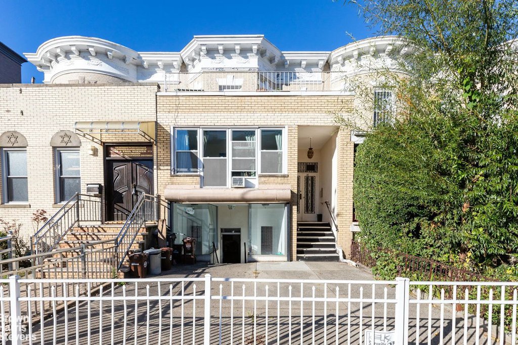 96 West End Avenue – For Sale photo 2