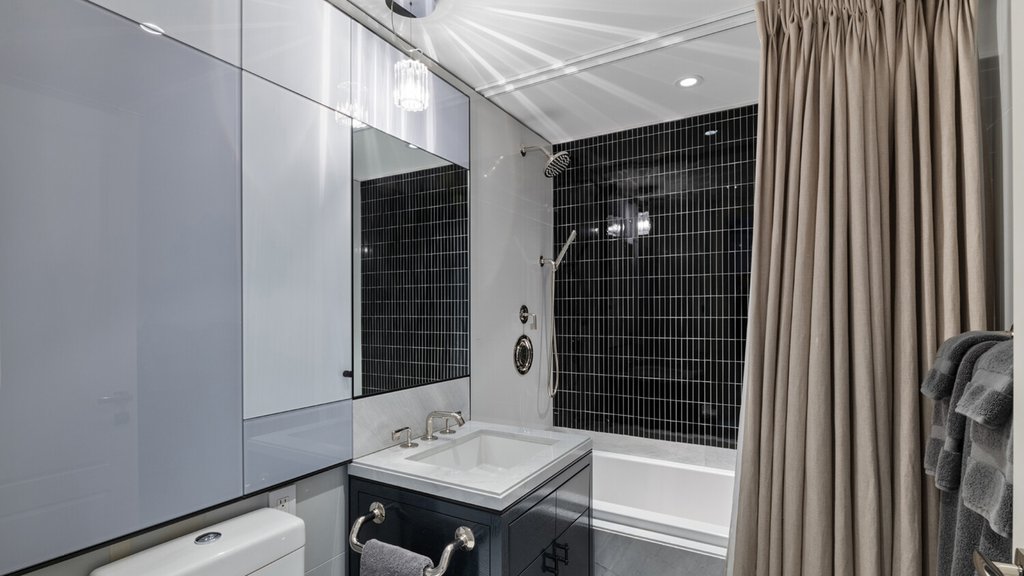 21 East 61st Street, Unit 8F photo 14